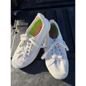 Cariuma OCA Low Off-White Canvas Sneakers Womens 9 Mens 7.5 Sustainable Shoes